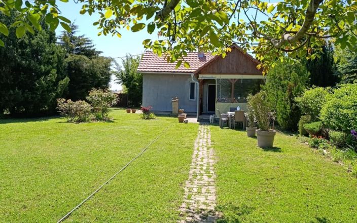 Odlična prizemna vikendica na TOP lokaciji!, Sremski Karlovci